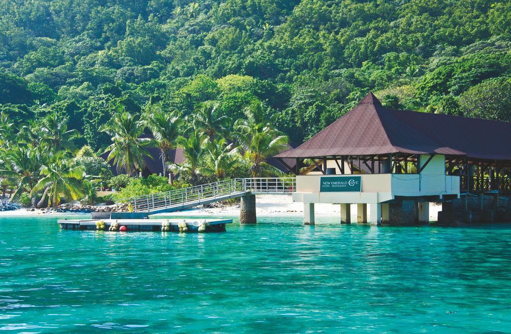 New Emerald Cove Hotel Baie Sainte Anne Exterior foto